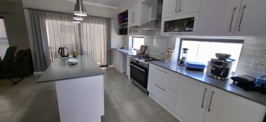 To Let 3 Bedroom Property for Rent in Groot Phesantekraal Estate Western Cape